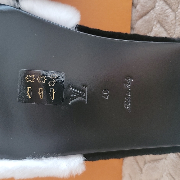 Louis Vuitton Black Light Gray Mink Leather Sandal Limited Edition Slip On Style - Picture 10 of 14